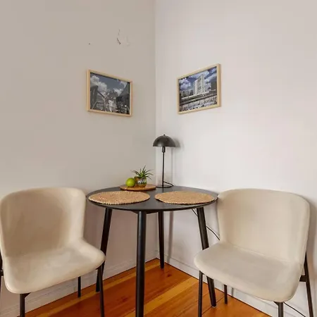 Appartement In Einem Ruhigen Garten, In Der Mitte Berlin
