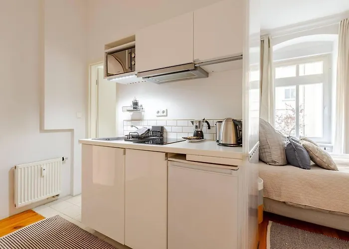 Apartamento In Einem Ruhigen Garten, In Der Mitte Berlín