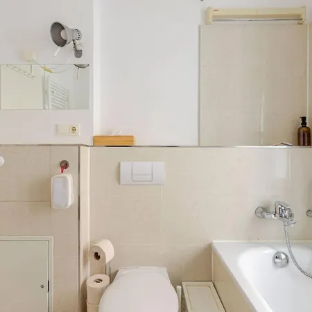 In Einem Ruhigen Garten, In Der Mitte