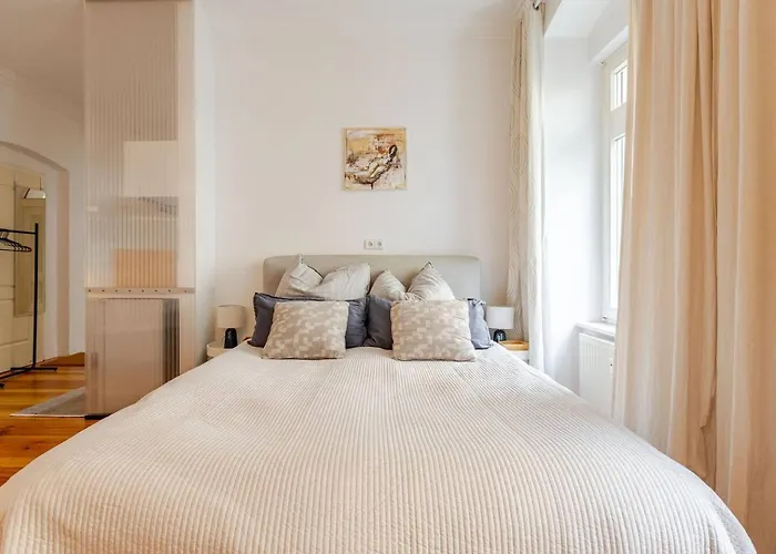 In Einem Ruhigen Garten, In Der Mitte Apartament *