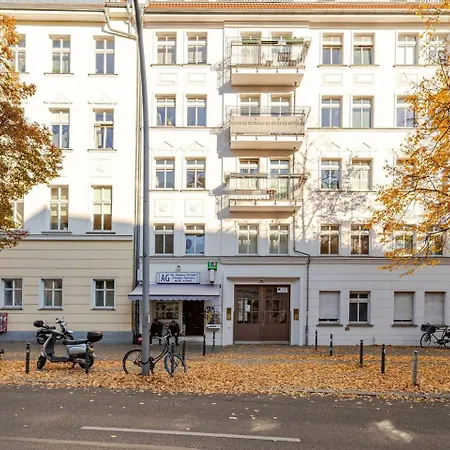 In Einem Ruhigen Garten, In Der Mitte